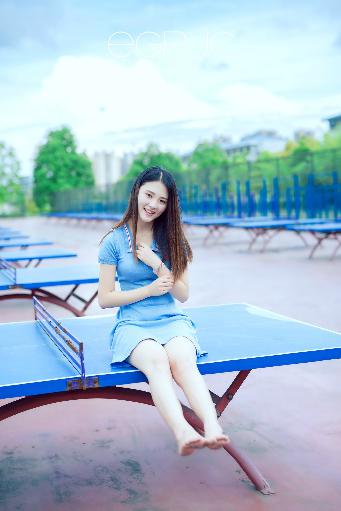 老婆出差闺蜜来家住几天